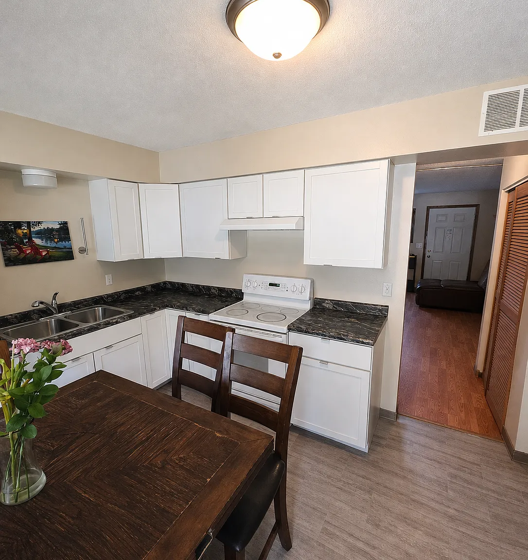 2 bed, 1500 sqft, $1,695 — Photo 2