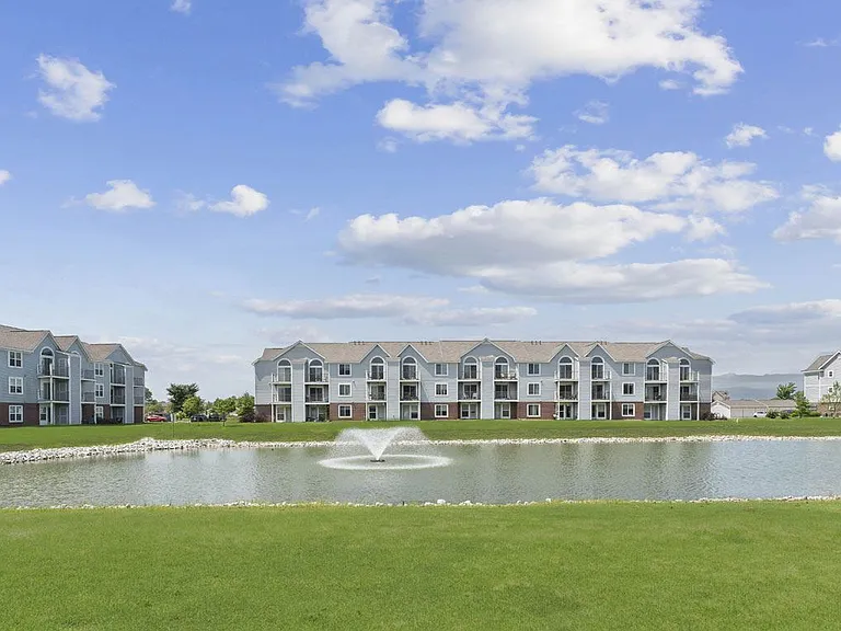 Hunters Pond Apartment Homes — Photo 63