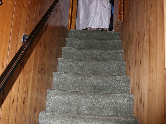 5th image of 675 Berkley Ln