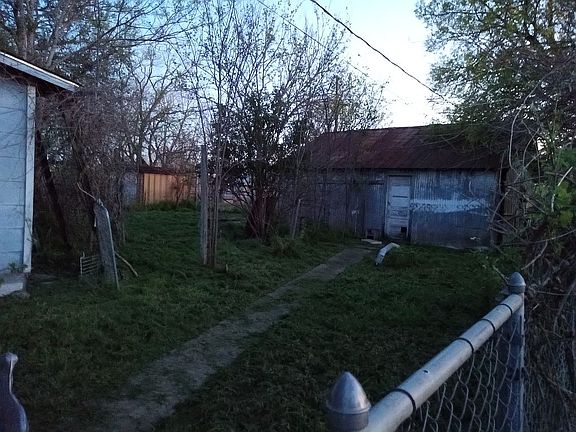 3rd image of 1515 North St