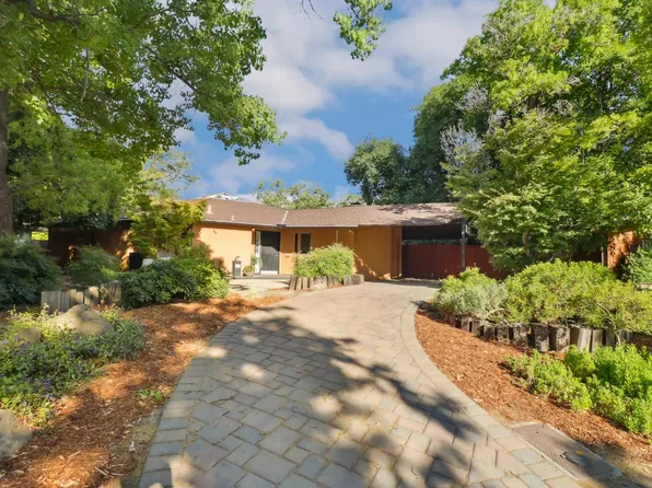 755 Elmwood Dr, Davis, CA 95616