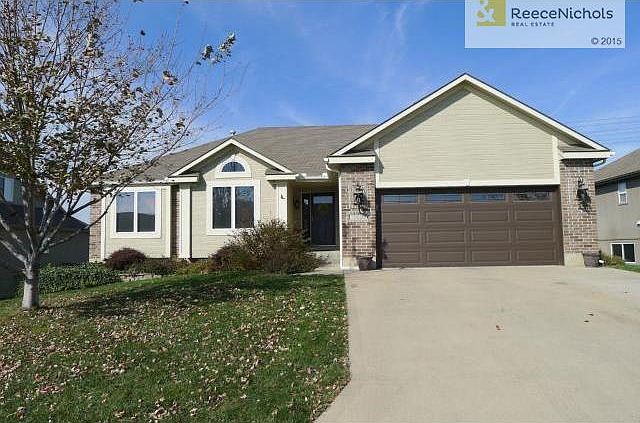 1st image of 1302 NW Persimmon Dr