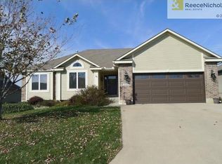 1302 NW Persimmon Dr, Grain Valley, MO 64029