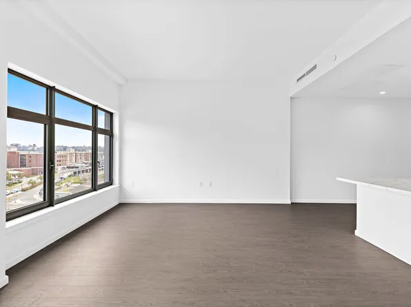 143 Old River Road image 40 of 47