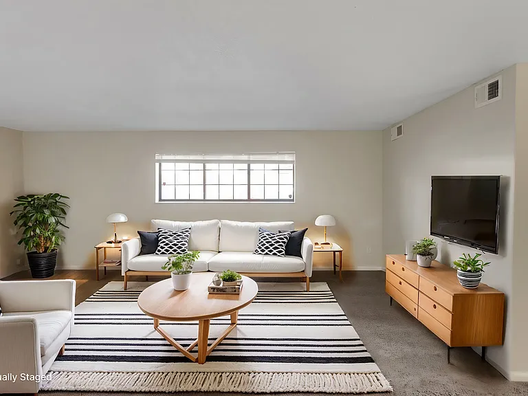 Timber Point Apartments — Photo 6