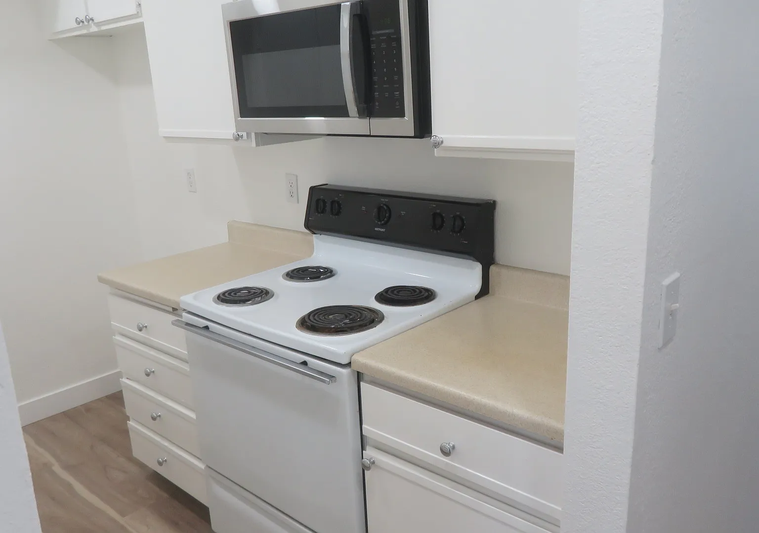 3 bed, 1111 sqft, $2,750 — Photo 4
