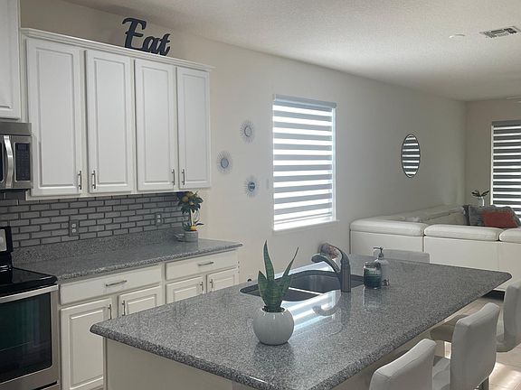 3rd image of 3520 Sagamore Ln