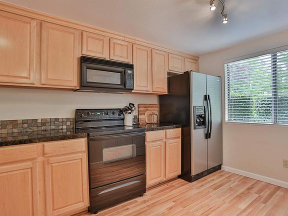2nd image of 3890 Scenic Ct