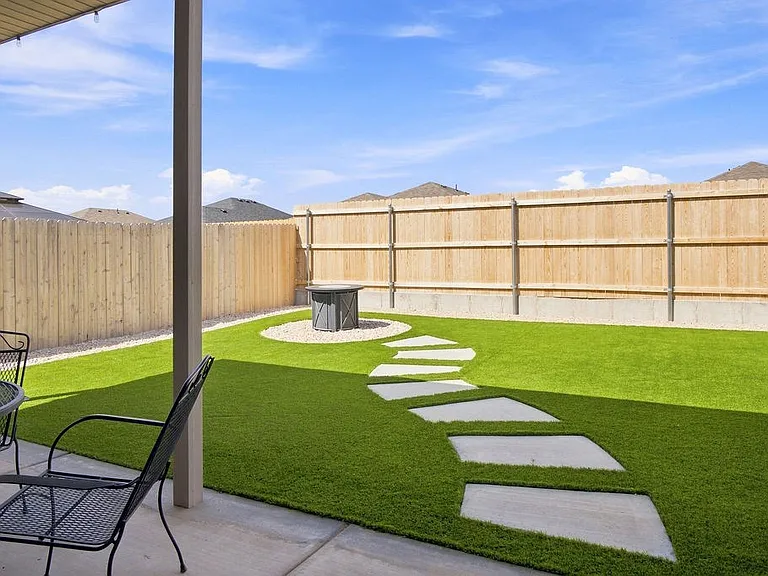 10401 Pronghorn Rd — Photo 25