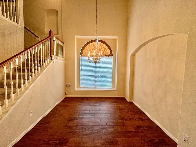 2601 Easton Springs Ct — Photo 6