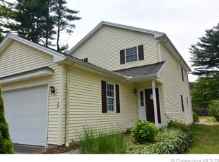 31 3rd St, Windsor Locks, CT 06096