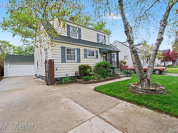 3rd image of 21945 Cyman Ave