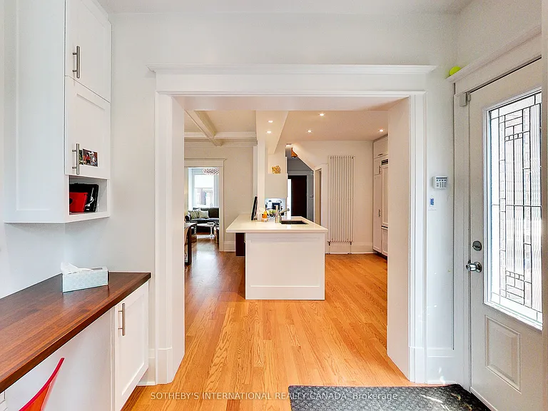 114 Westmount Ave — Photo 10