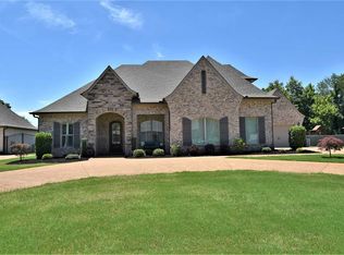 341 Stornaway Dr, Jackson, TN 38305