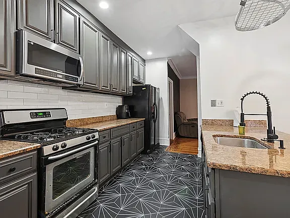 5400 Woodcrest Ave #A — Photo 1