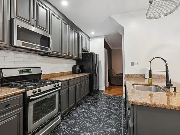 5400 Woodcrest Ave #A1, Philadelphia, PA 19131