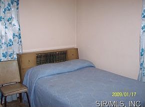 4th image of 3026 Washington Ave