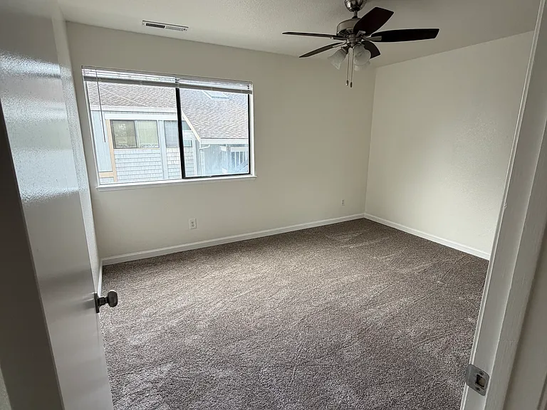 2904 Leotar Cir #37 — Photo 8