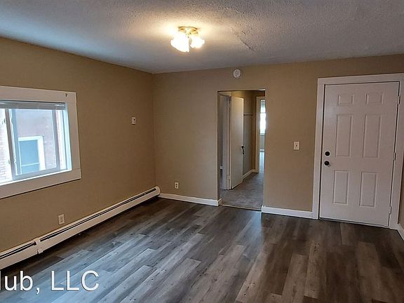 2nd image of 953 Desoto St APT 3