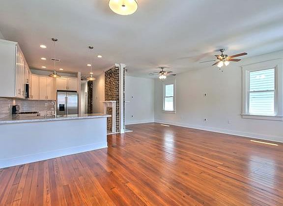 3rd image of 4405 Elba St