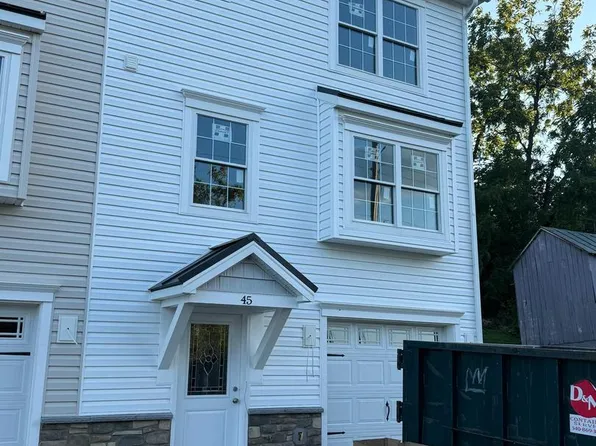 45 Duck St W, Front Royal, VA 22630