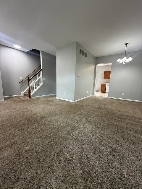 Building Photo - 930 Creekwood Ln #930