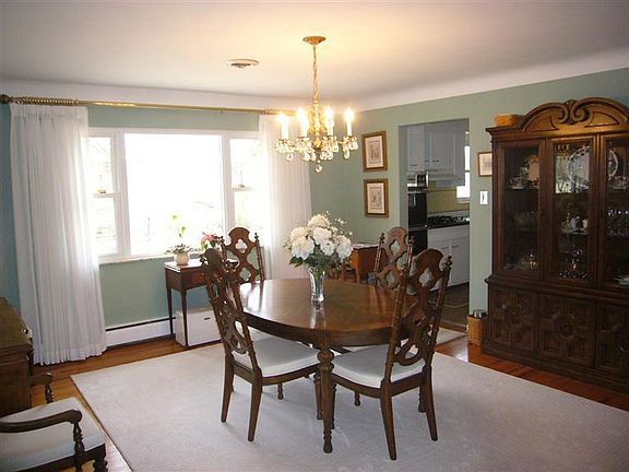 3rd image of 2848 McFarlan Park Dr