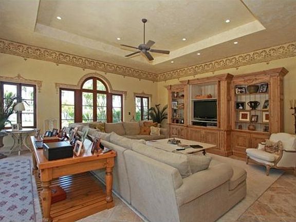 5th image of 38 Indian Creek Dr
