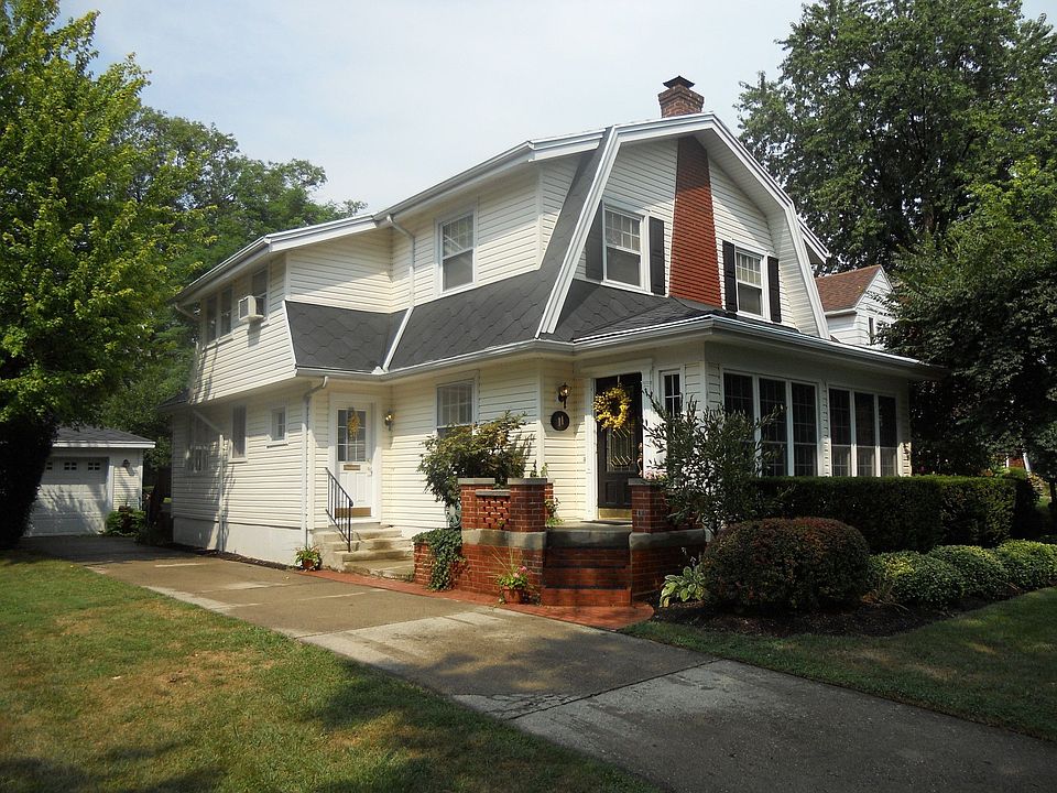 11 Dellwood Ave.