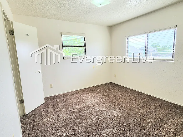 2303 Sandia Ct — Photo 22