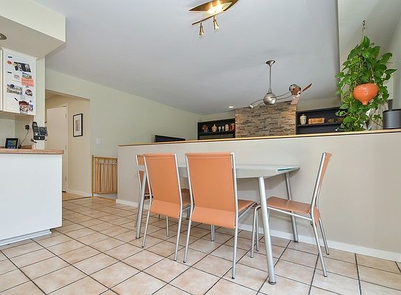 5th image of 15 W Louis Ave