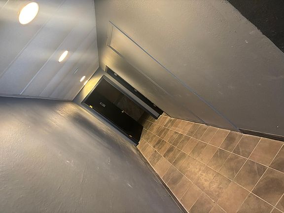 4th image of 1449 B Ave NE