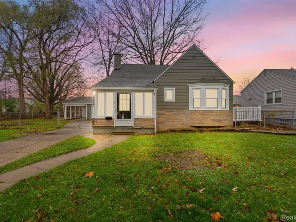 20628 Alger St, Saint Clair Shores, MI 48080