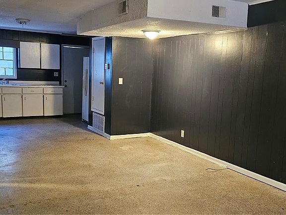 5th image of 13 Wyoming St