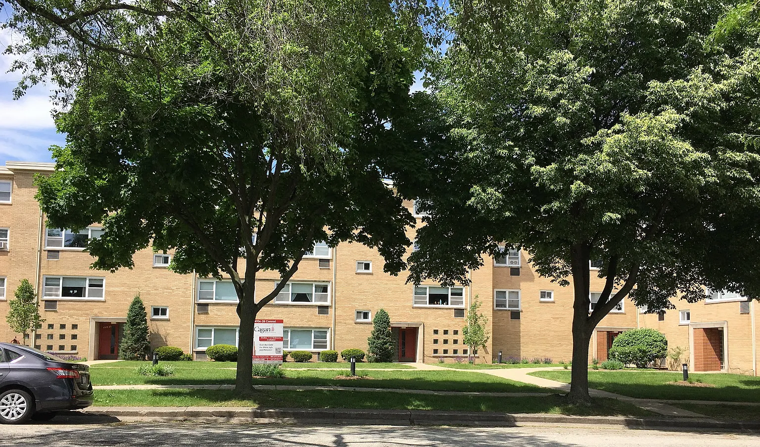 4906-28 Conrad — Photo 1
