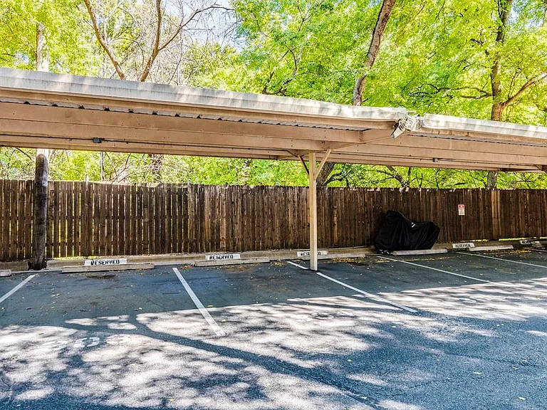 500 E Riverside Dr #206 — Photo 26