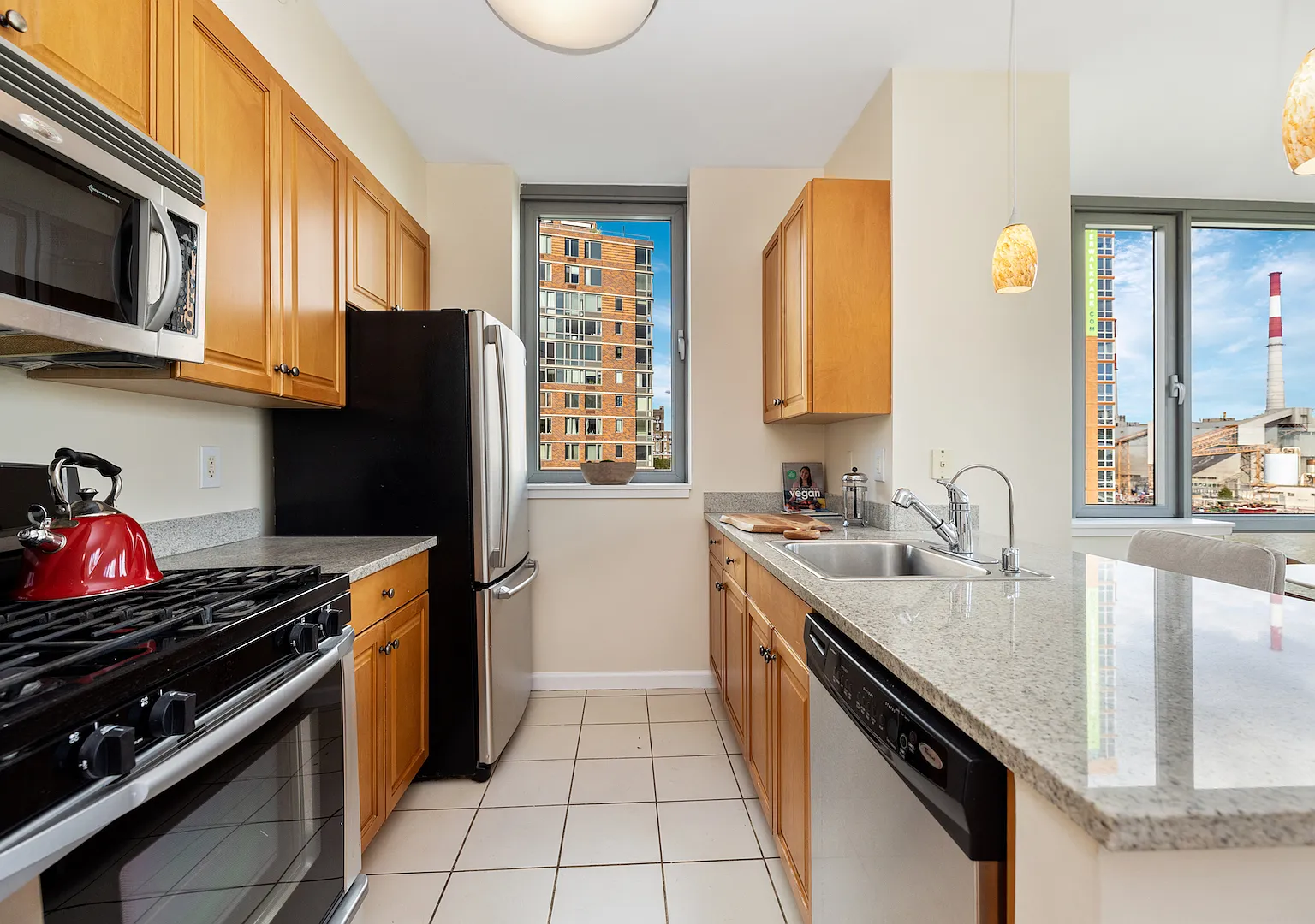 425 Main Street — Photo 4