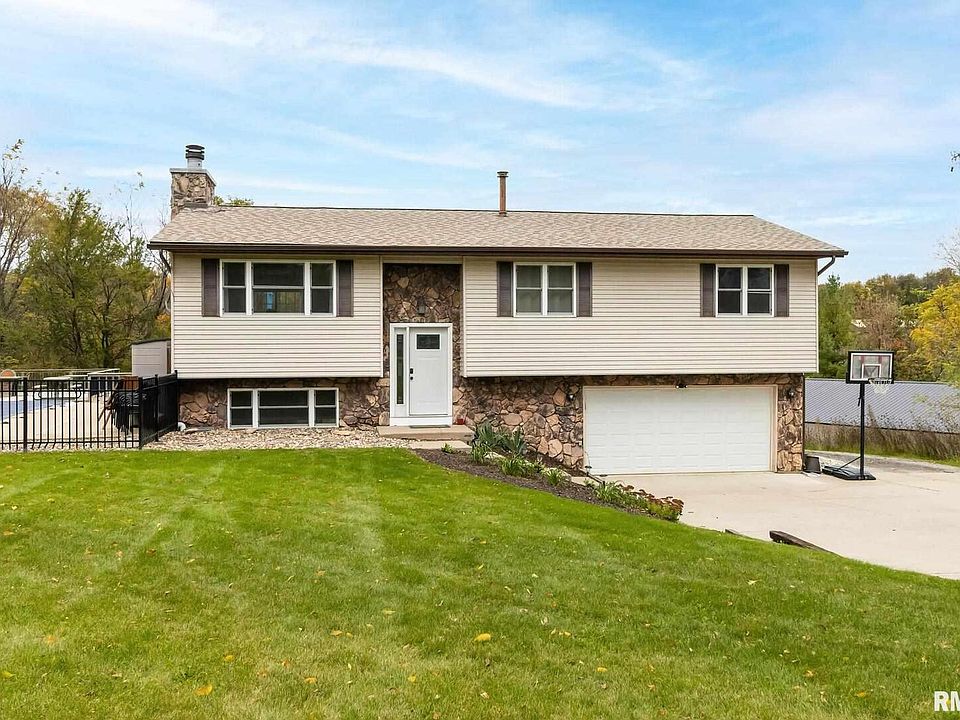1st image of 20703 41st Avenue Ct N