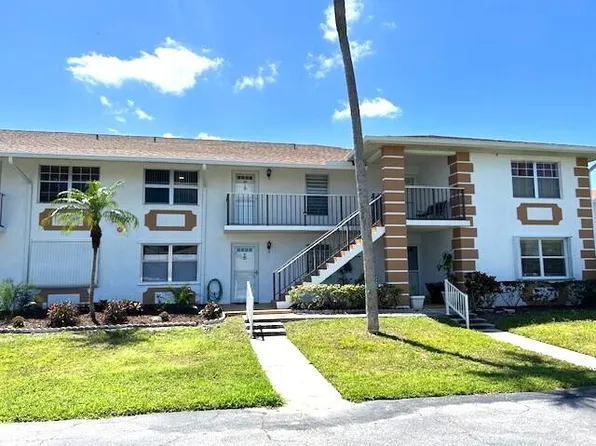 1207 S Lakes End Drive #E-2, Fort Pierce, FL 34982