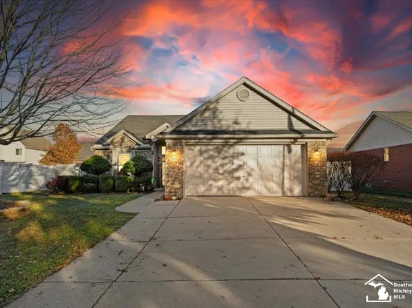 12336 Hannah Ln, Carleton, MI 48117