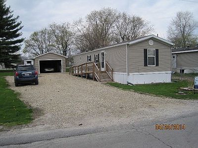 2004     3 bedroom 1 bath