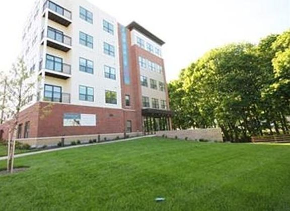 2nd image of 999 Hancock St Unit 512