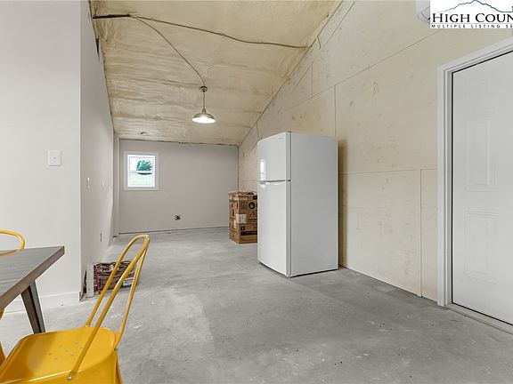 41st image of 339 Stillhouse Branch Road