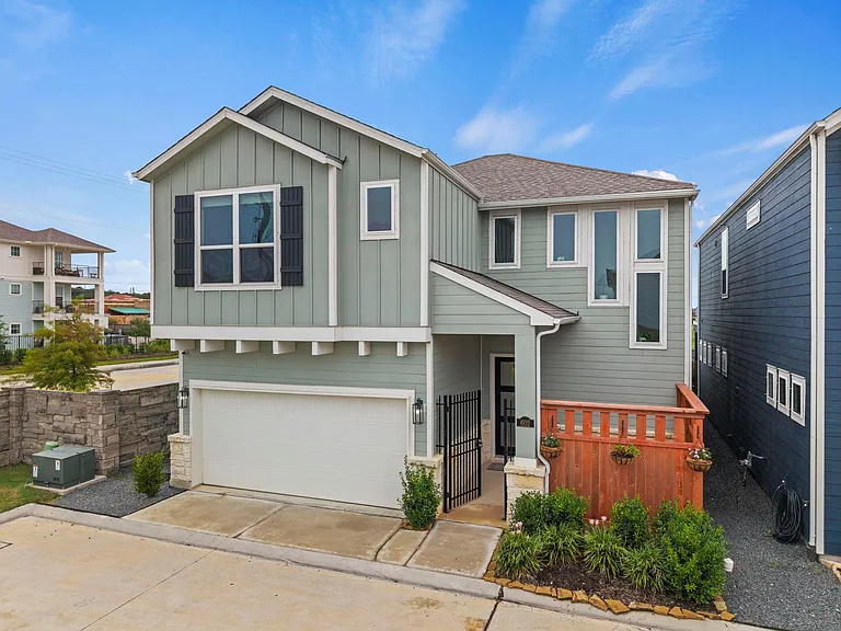 602 Sandy Bay Ln — Photo 2