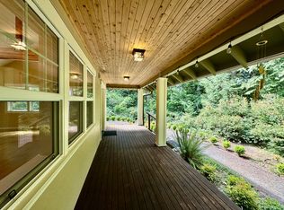 5784 NE Tolo Rd, Bainbridge Island, WA 98110