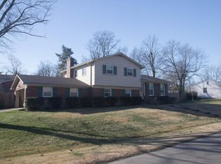 9216 Waltlee Rd, Louisville, KY 40291