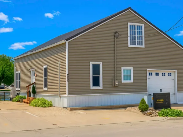 109 N 1st St, Greene, IA 50636