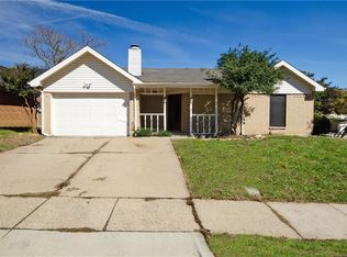 419 Kalmia Dr, Arlington, TX 76018