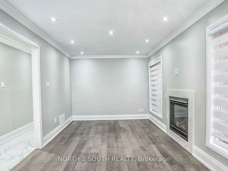 37 Loire Ct #UPPER — Photo 13