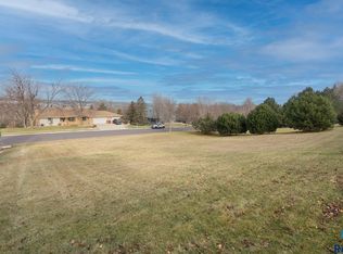 4508 S Yellowstone Ln, Sioux Falls, SD 57105